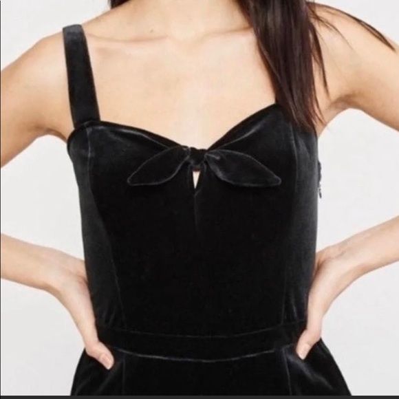 Abercrombie & Fitch Black Velvet Jumpsuit size Medium - Picture 2 of 7